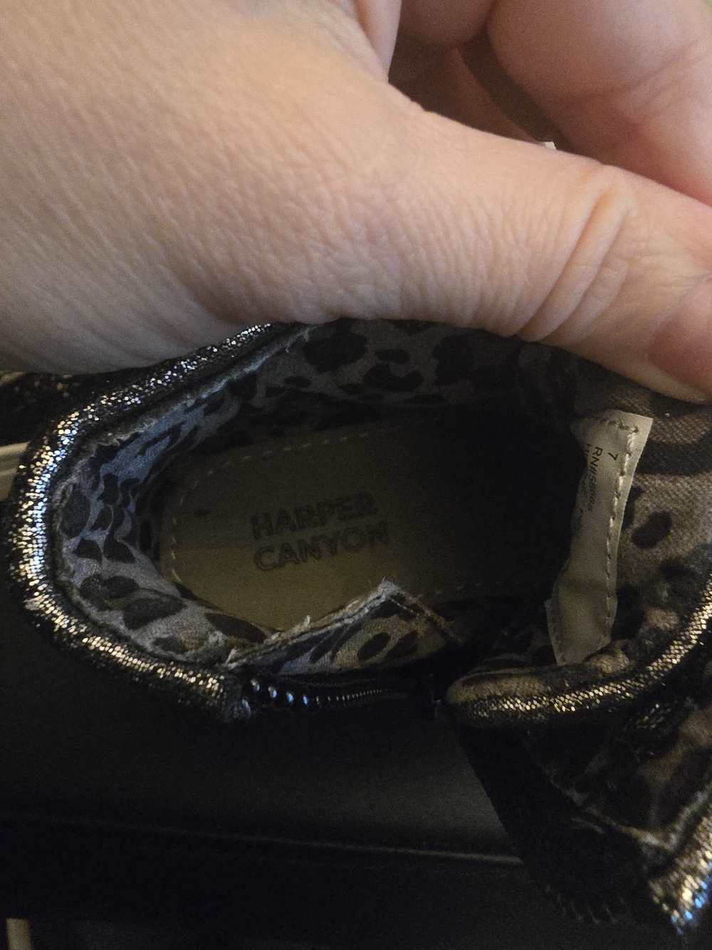 Harper Canyon Black Glitter High-Top Sneakers with Silver Star - Picture 6 of 8